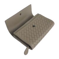 BOTTEGAVENETA ボッテガヴェネタ 二つ折り財布 513940 V00【本物保証】