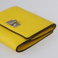 FENDI フェンディ 二つ折り財布 8M0438 A91B レザー イエロー 【本物保証】